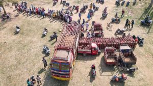 Mani Shankar Aiyar writes: What could have been done to avert a cooking gas crisis -- and wasn't