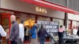 UK Jews decry the Guardian for appearing to justify attack on bakery founded by Israelis