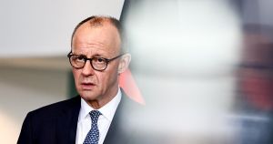 Unicredit stringe su Commerzbank, ma Merz si oppone ancora