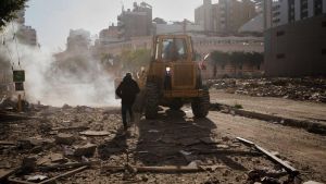 Guerra, media Israele: «Uccisi due vertici Iran nel raid dell’Idf» – Diretta