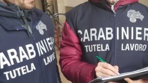 Venezia, controlli nei negozi: 14 attività irregolari, 9 sospese e 30mila euro di multe