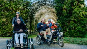 Wilma gaat mee met vakantieweken voor ouderen en zieken. ‘Het leven draait om aandacht voor elkaar’