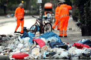 Die Müllhalde: Am Moritzplatz zeigt sich Berlin von seiner hässlichsten Seite