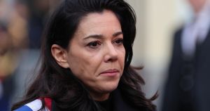 Finalmente una donna politica di destra. Peccato sia la compagna di Mélenchon