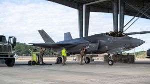F-35 Software Upgrades ‘Stagnated,’ Warns New Report