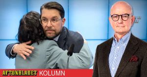 Likt en drunknande klängde Mohamsson på livbojen Åkesson