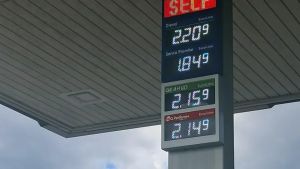 Stop all'assalto dei pendolari: la Slovenia studia il razionamento ai confini per difendere le scorte nazionali