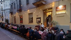 Iftar di quartiere, in 200 al Borghetto alla stessa tavola: dialogo tra fedi