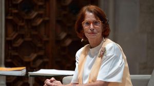 Más de cinco años para entrar en una residencia en Catalunya: la Síndica urge a transformar por completo la Administración