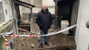 Morten og Simon skulle bare lige grave ud til fadøl: Så dukkede en kvindes lårbe...