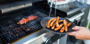 Une étude affirme que la viande pourrait réduire le risque de décès par cancer… Vraiment ?