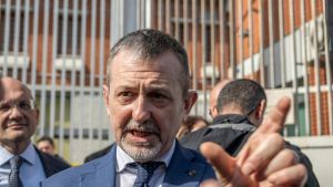 Delmastro, la Bisteccheria d’Italia e i Fratelli (ex) soci dell’erede del boss. L’opposizione: “Affari con la mafia”