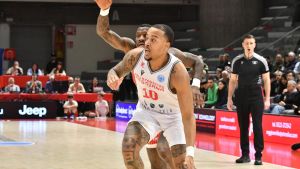 Ucam Murcia – Una Hotels finisce 77-63: spagnoli troppo forti. Reggio lotta ma si arrende