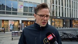 Bliv dog voksen, Alex