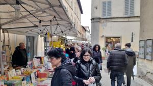 Il ritorno delle bancarelle in centro. Festa che unisce passato e presente. Attesi migliaia di visitatori per 4 giorni