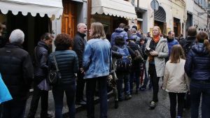 Addio a panini e ristoranti: via dei Neri e San Lorenzo, stop alle nuove aperture