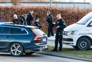 Politiet til stede ved skyderi - en anholdt