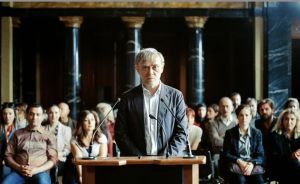 „Einige Szenen treffen mich wie ein Schlag“ – über Ilker Cataks Film „Gelbe Briefe“