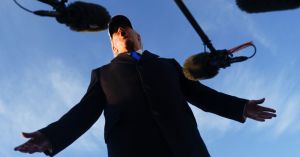 Tucker Carlson vs Donald Trump