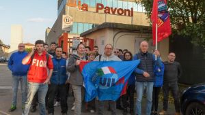 San Giuliano, la proprietà minaccia il trasferimento della Pavoni: 30 lavoratori a rischio