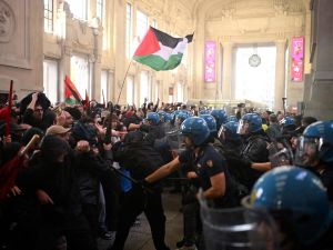 Per i vandali rossi della Centrale l'obbligo di firma è giusto, ma poco