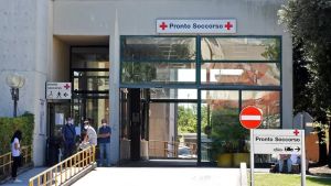 Accosta in A4, travolta dal tir. Donna rischia l’amputazione