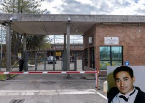 Morto soffocato in carcere a Ferrara: «Famiglia avvisata dopo tre giorni»