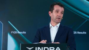 Indra se deja más de un 4,5% en el Ibex 35 tras exigir la SEPI la dimisión de Escribano