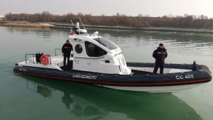 Due rapine con il coltello a Venezia, arrestato 40enne che stava per essere espulso