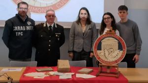 Erano scomparsi dalla biblioteca dell’istituto: i carabinieri restituiscono tre libri antichi all’istituto Zanon di Udine