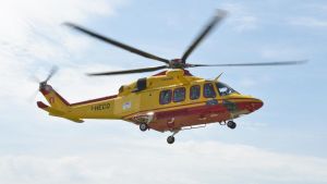 Incidente a Biandronno, perde il controllo della moto e finisce contro un cancello: gravissima 25enne