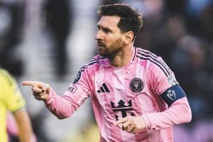 A new record for Lionel Messi as he reaches 900 goals as a professional
