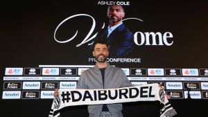 Cesena calcio, benvenuto ad Ashley Cole. Il nuovo mister: “Vogliamo i playoff al 100%”