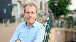 Het is een tijd van zielsarmoede, zegt Tim Vreugdenhil. Daarom pleit hij voor ‘chaplains’ op het werk