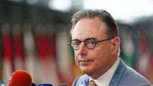 There’s a heretic in the heart of the EU and he wants to talk to Putin