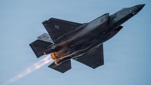 US F-35 Struck by Iranian Ground Fire, Makes Emergency Landing