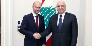 باريس «ساعي بريد» متعثّر.. زيارة وزير خارجيتها استكمال لـ «البروباغندا الإيمانويلية»