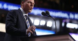 Palantir come kathécon: il senso di Thiel per la politica, tra candidati e tecnoteologia