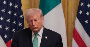 Fire uger i Washington D.C. kan godt føles som en evighed i Hormuzstrædet