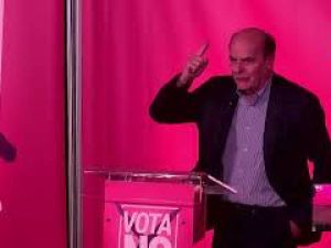 Bersani: Giudici si ispirano a Costituzione per sostituire Parlamento e Governo quando c'è dubbio