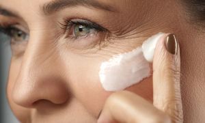 Paradoks staranja: bolj ko se ga bojimo, hitreje se staramo