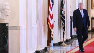 Trump e la solitudine del numero uno. Se anche lo Sri Lanka dice no ai jet Usa