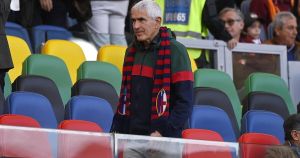 Altro che referendum, tutti allo stadio. Da Casini a D'Alema, la politica nel pallone