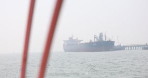 Il mercato regge alla chiusura di Hormuz