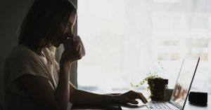 What Is It Like to Be an AI Therapist?