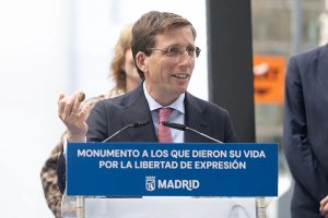 Cómo reaccionar con alegría a una cagada de paloma