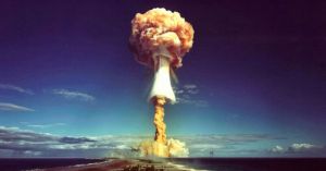 5. How should the US respond to a Russian nuclear attack?