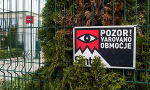 Zaradi sumov izkrivljanja trga hišne preiskave v podjetjih za varovanje