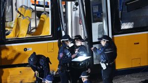 Le indagini sul Tramlink deragliato, il silenzio al telefono con il collega e i 12 secondi tra la fine della telefonata e lo schianto