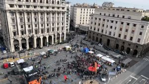 Piazza Insurrezione a Padova, l’apertura di Confcommercio: «Nuova struttura per togliere le auto»